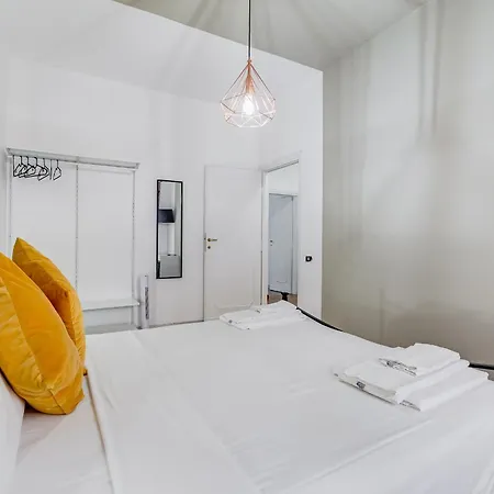 Bdc - Egeria 3-bdr Huge *