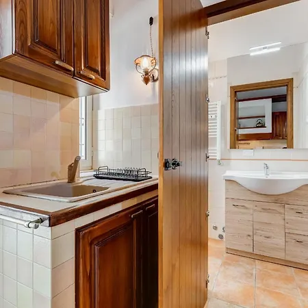 Bdc - Egeria 3-bdr Huge *