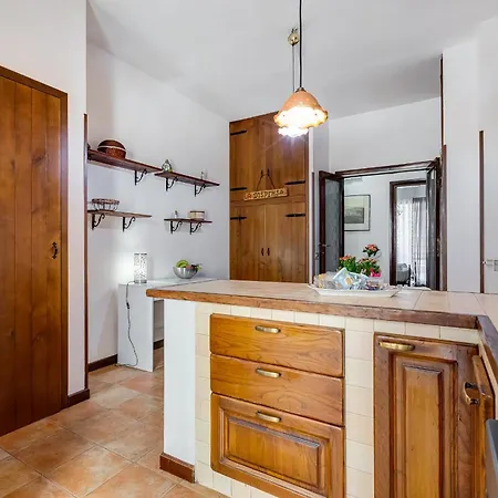 Bdc - Egeria 3-bdr Huge *